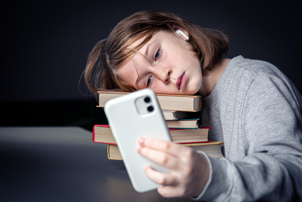 mobile phone and internet addiction